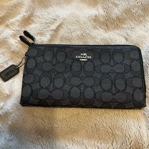 Coach Long Wallet/Clutch in Black Smoke Signature Canvas